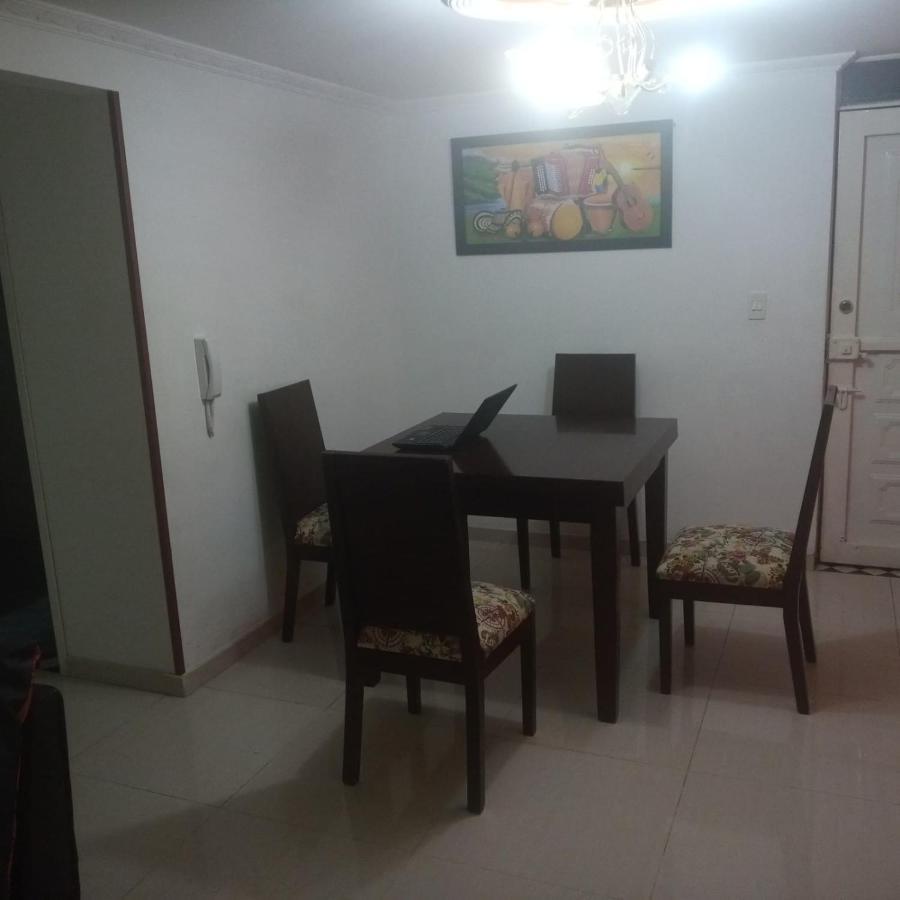 Apartamento Rodeado Por Zona Apartment *