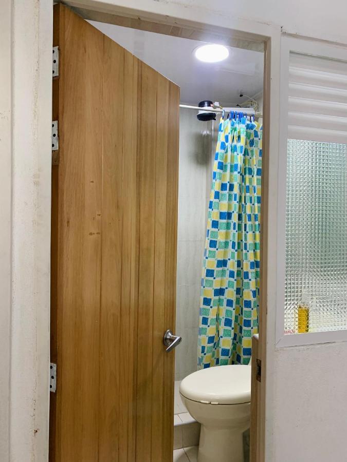 Guest house Cercana Al Aeropuerto Bogota