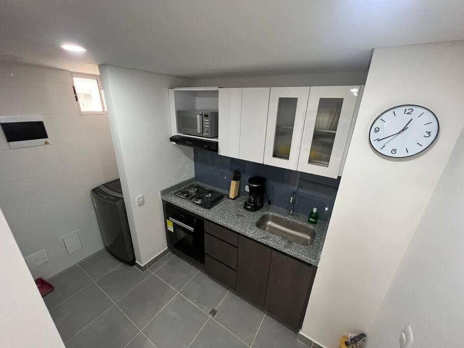 Edificio Con Ascensor 605 Apartment *