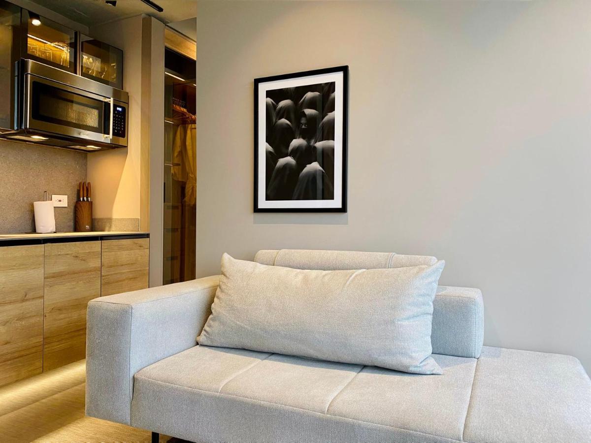 Monochrome Loft In San Patricio * Bogota