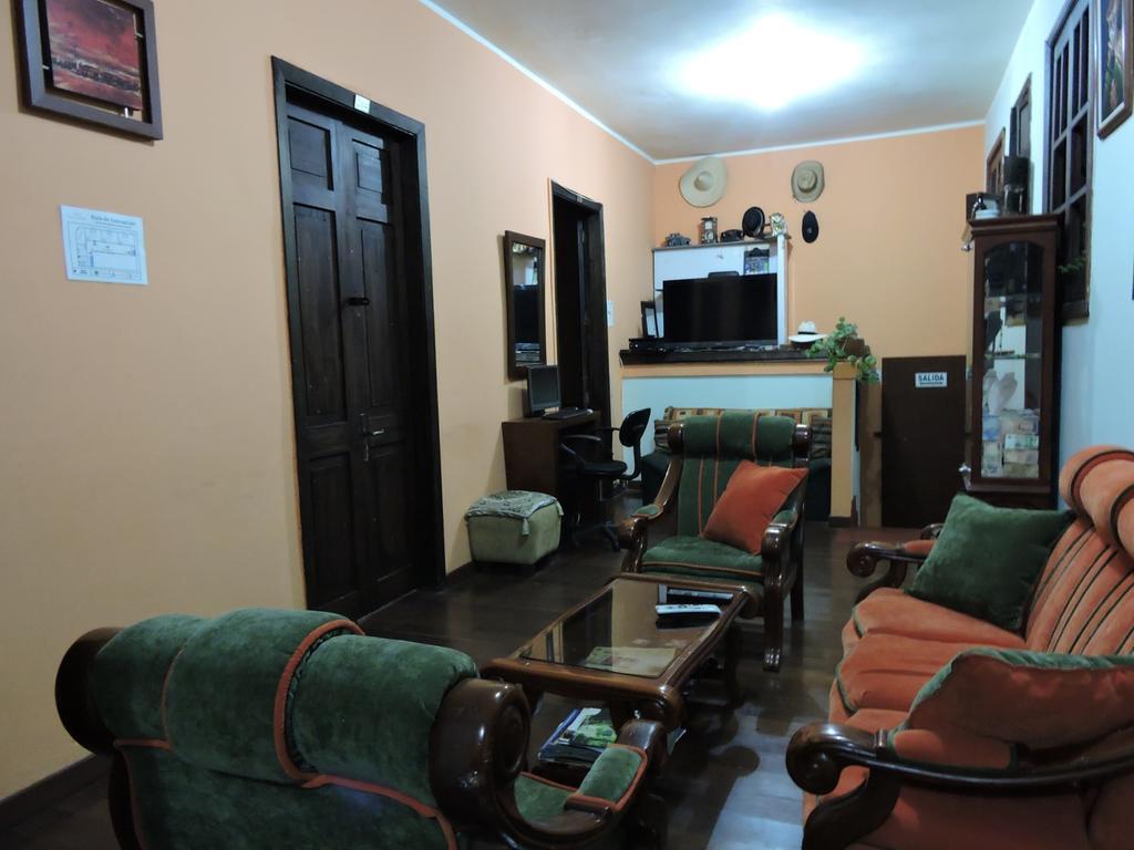 Hostal Casa Quevedo *