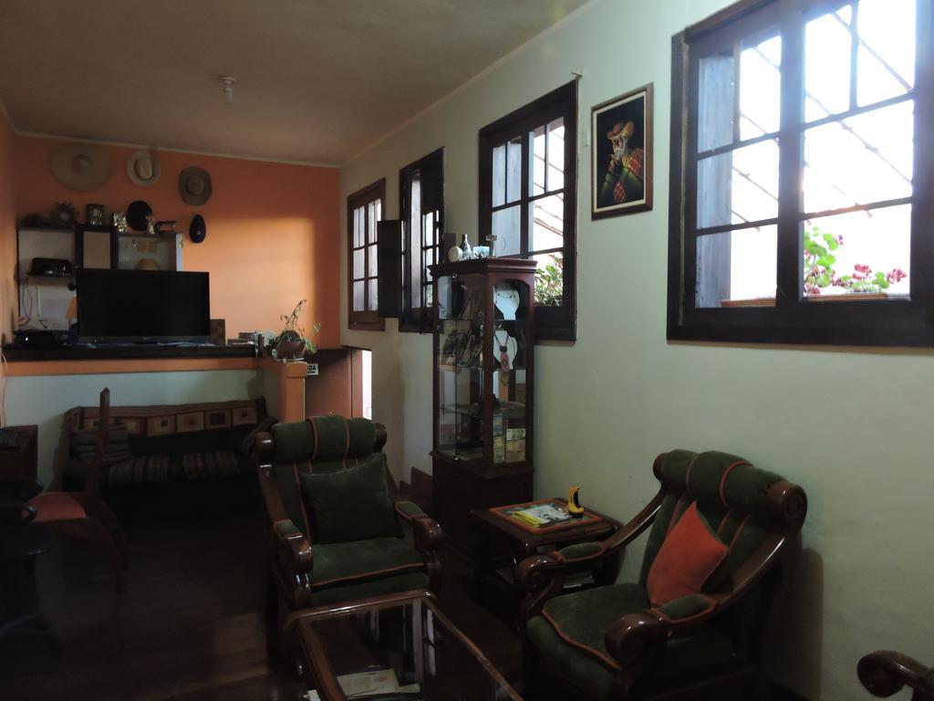 Casa Quevedo Hostal *