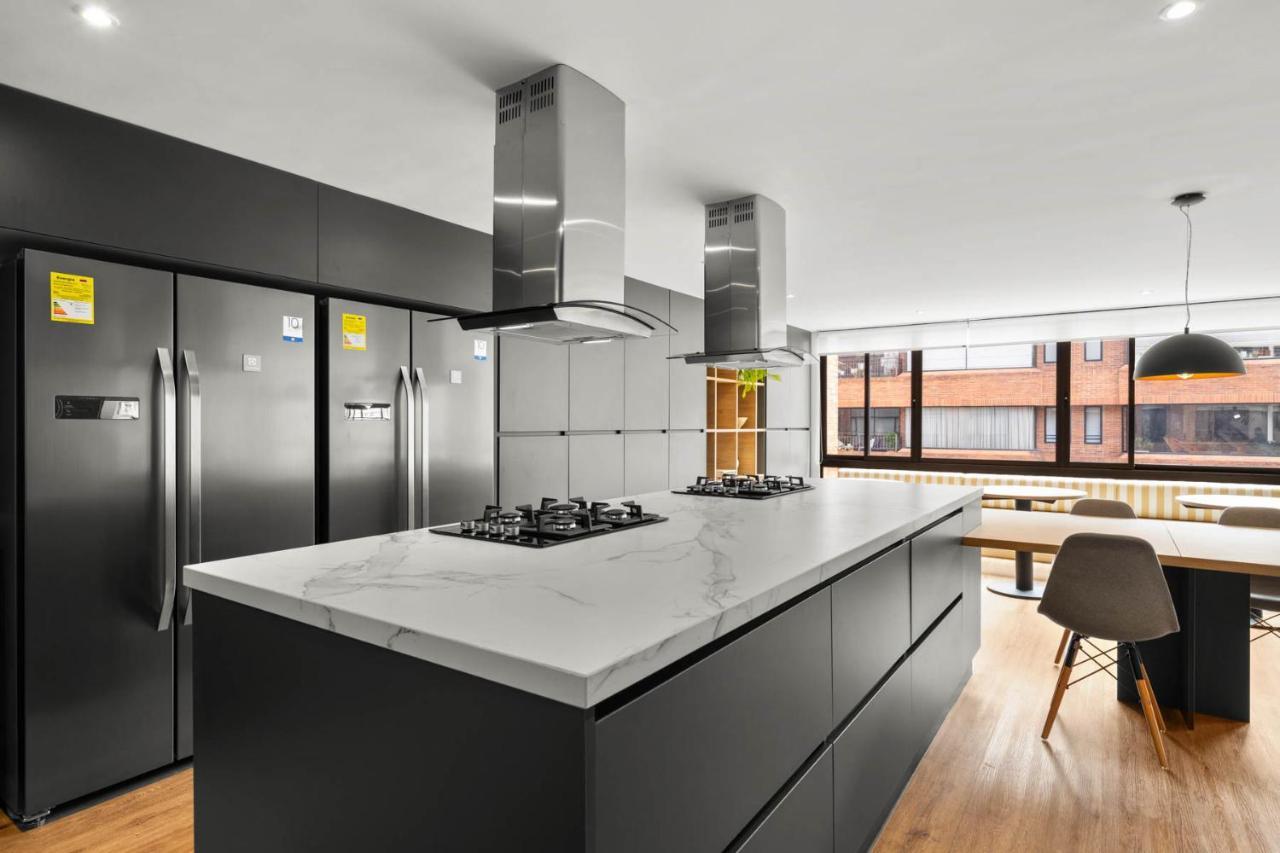 Build It In - Premium Coliving Pensión