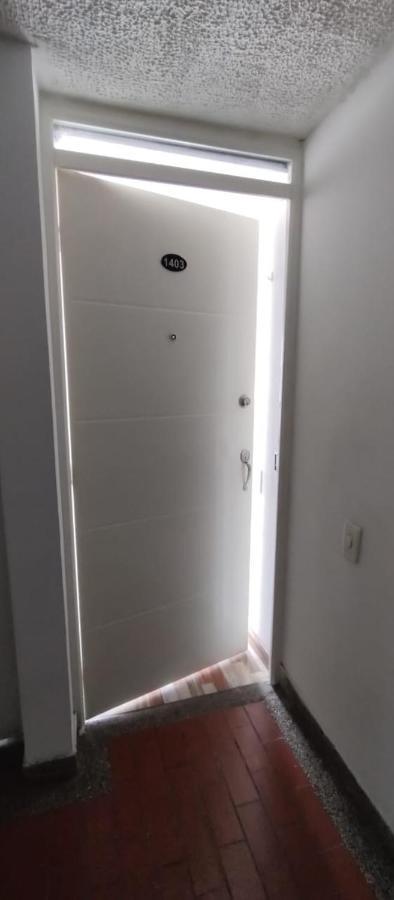 Hermoso En Conjunto Cerrado Cerca Al Aeropuerto Bogota