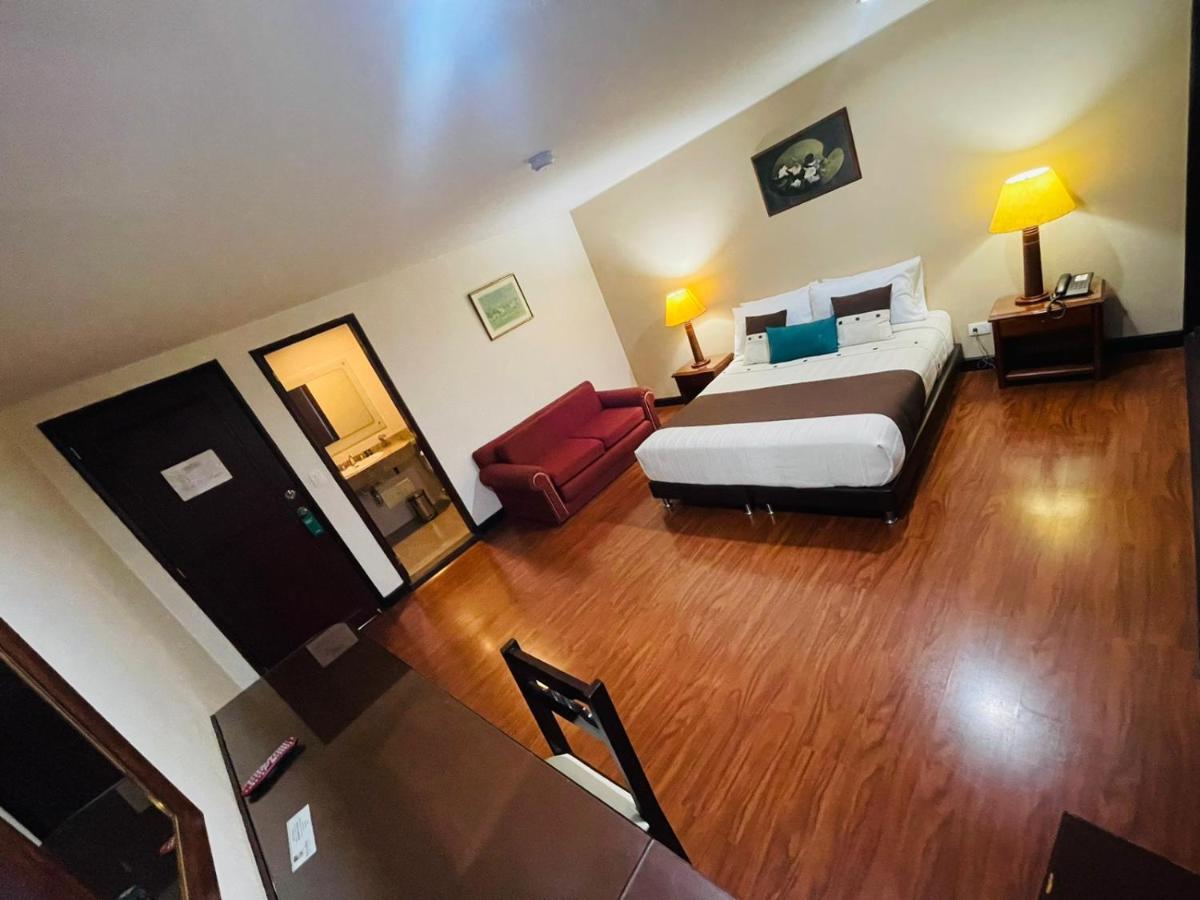 Hotel La Sabana 3*