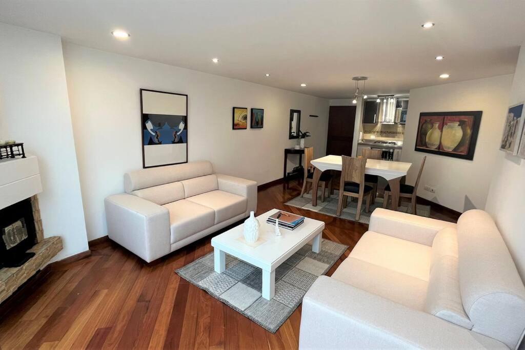 Luxury In Zona G Apartment