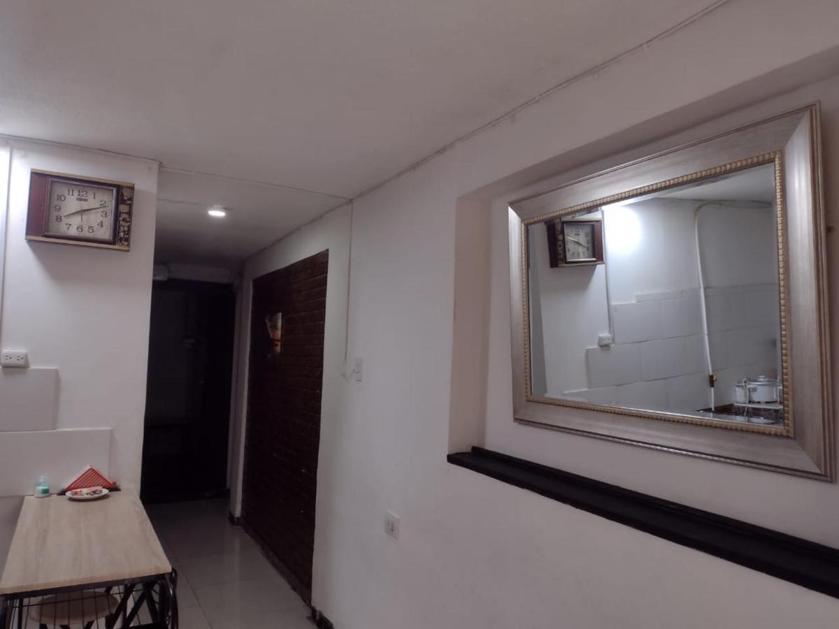 Apartamento Cerca Al Club Militar Embajada Americana, Corferias 502 *