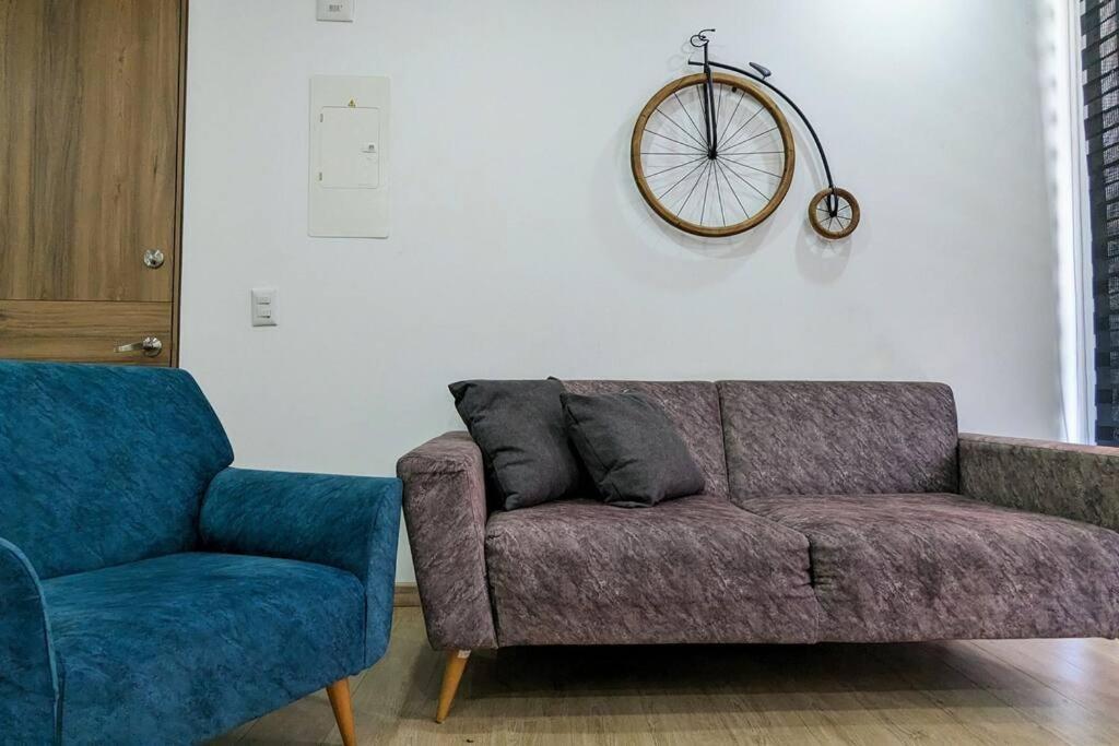 Hermoso Loft En Unicentro, Batan, Clinica Reina Sofia! *