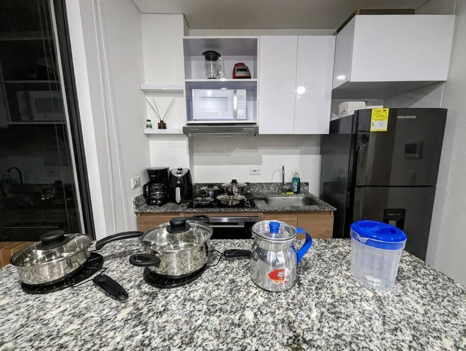 Hermoso Loft En Unicentro, Batan, Clinica Reina Sofia! Apartment