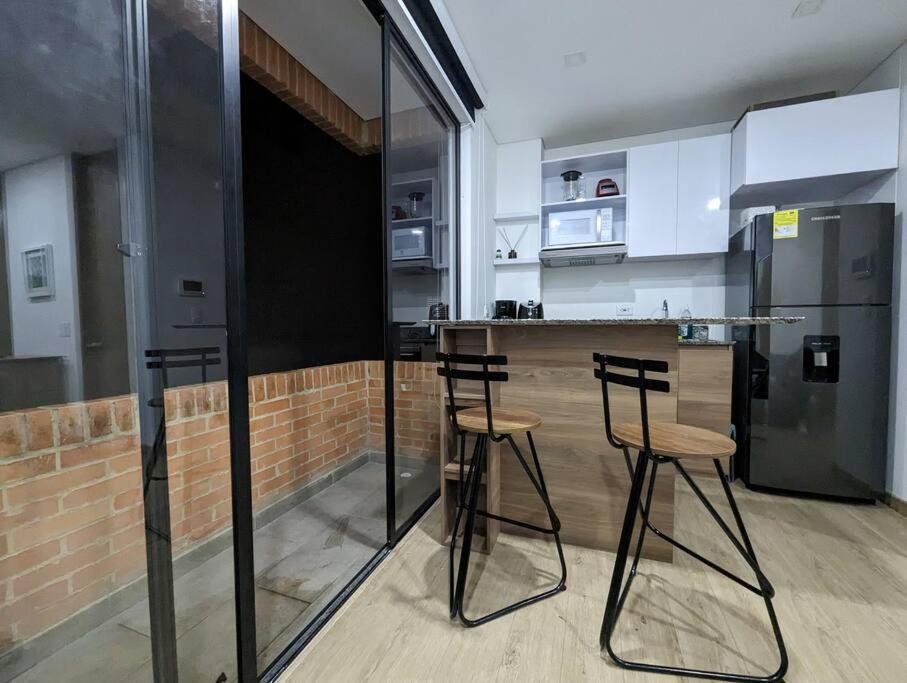 Hermoso Loft En Unicentro, Batan, Clinica Reina Sofia!