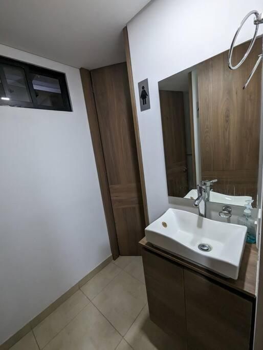 Apartment Hermoso Loft En Unicentro, Batan, Clinica Reina Sofia! *