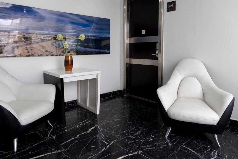 Apartasuite Edificio Monir Apartment