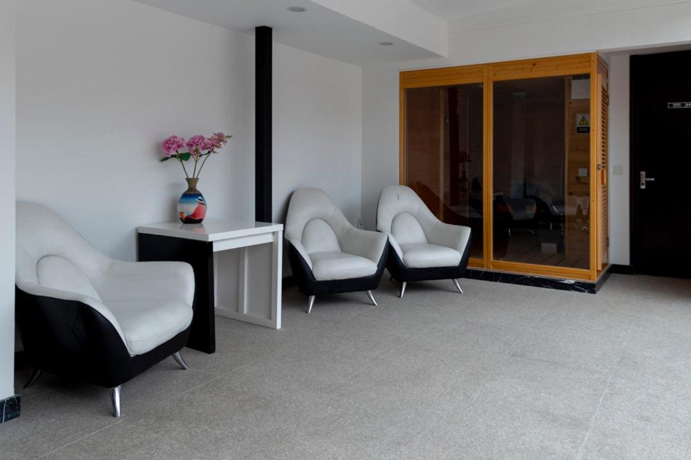 Apartasuite Edificio Monir Apartment Bogota