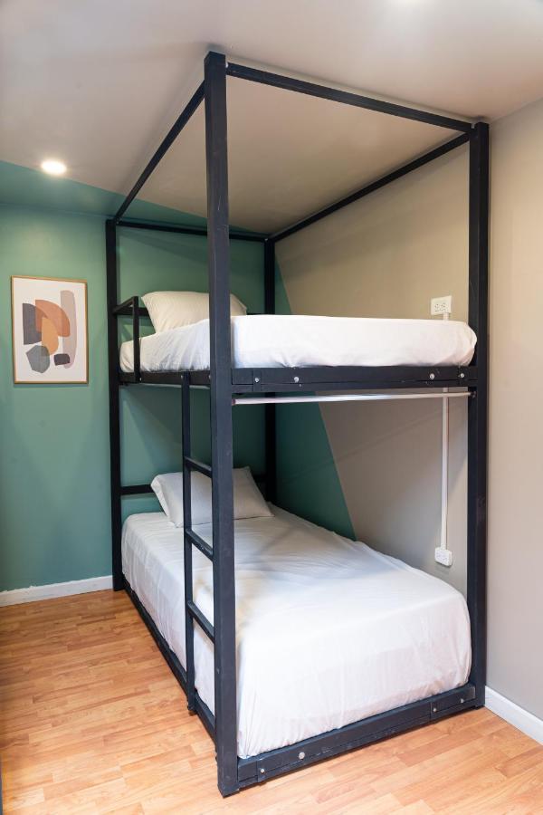 Next Door Guest house *
