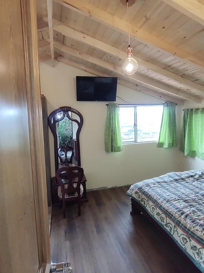 La Casita De Chocolate 3 *