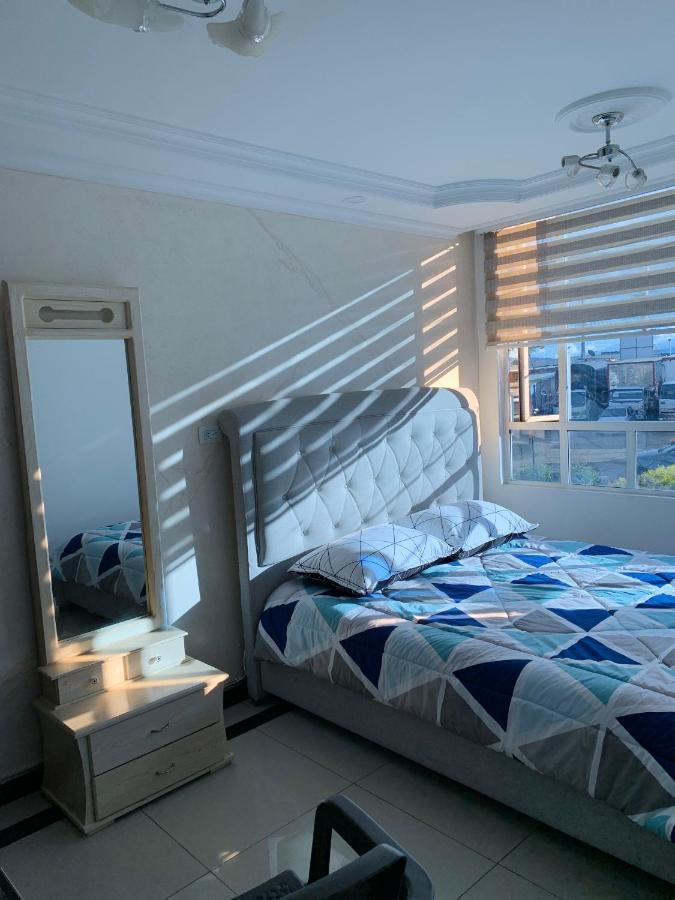 Queen Apartment *