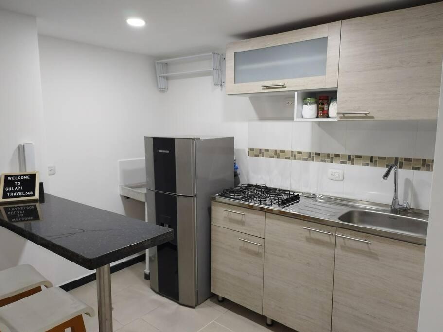 Moderno Cerca Al Aeropuerto Apartment