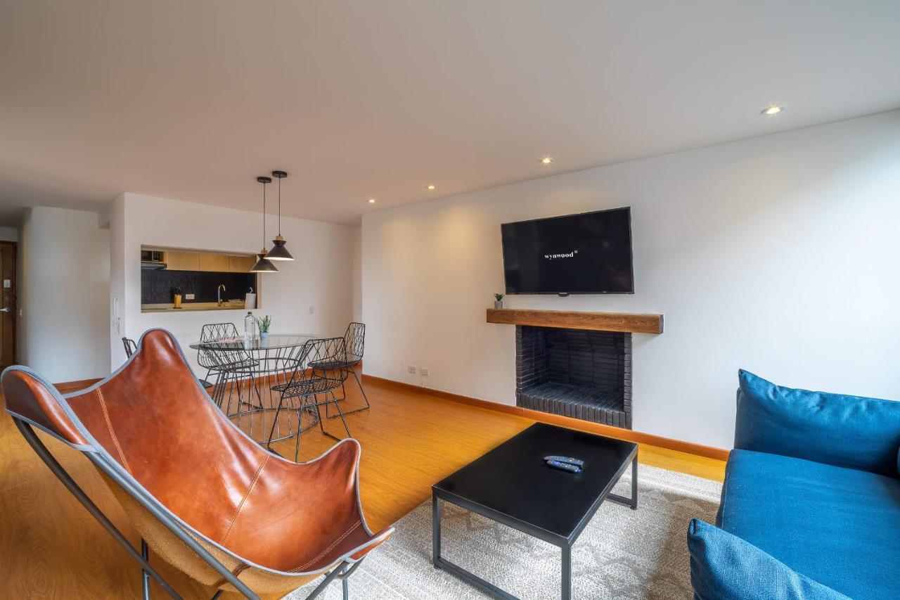 Centric 2br In Virrey *
