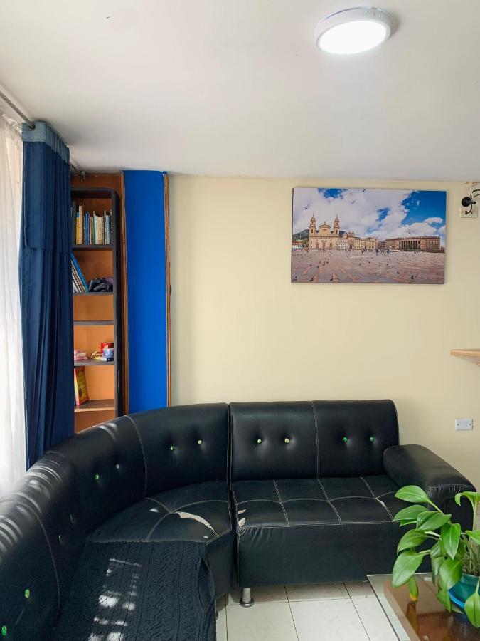 Cercana Al Aeropuerto Guest house Bogota