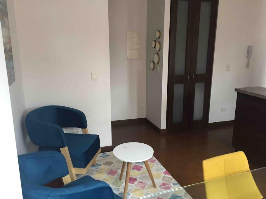 Con Terraza Privada- Clinica Reina Sofia Bogota