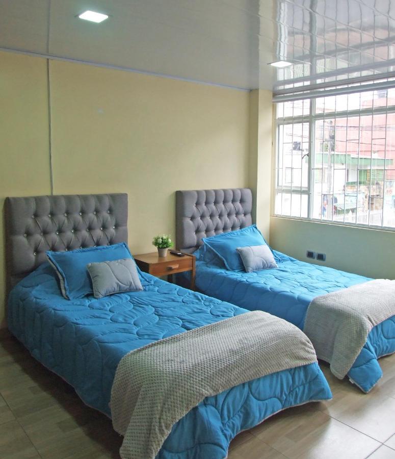 Colisseum Roma House- Campin Simon Bolivar Movistar Embajada Compensar Bed and breakfast *