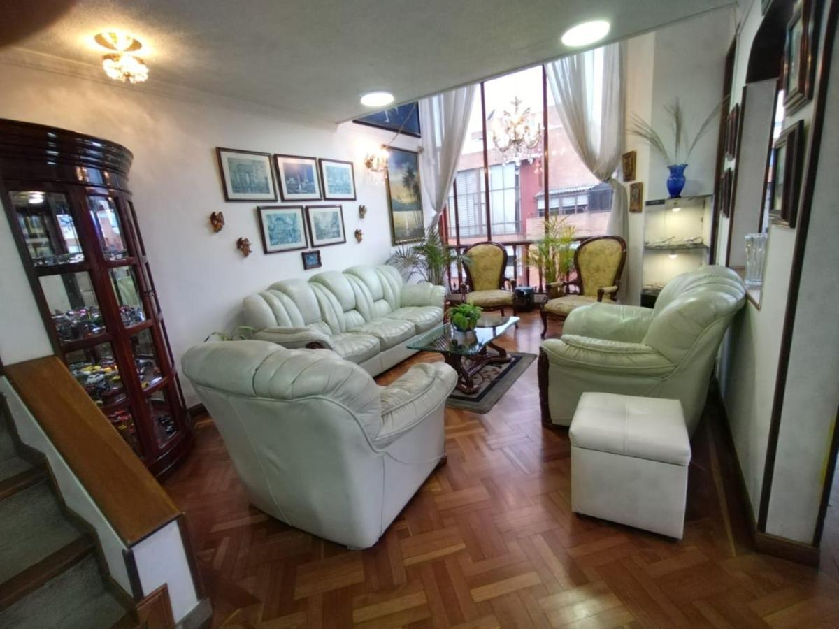 Elias Di Caprio - - Homestay Bogota