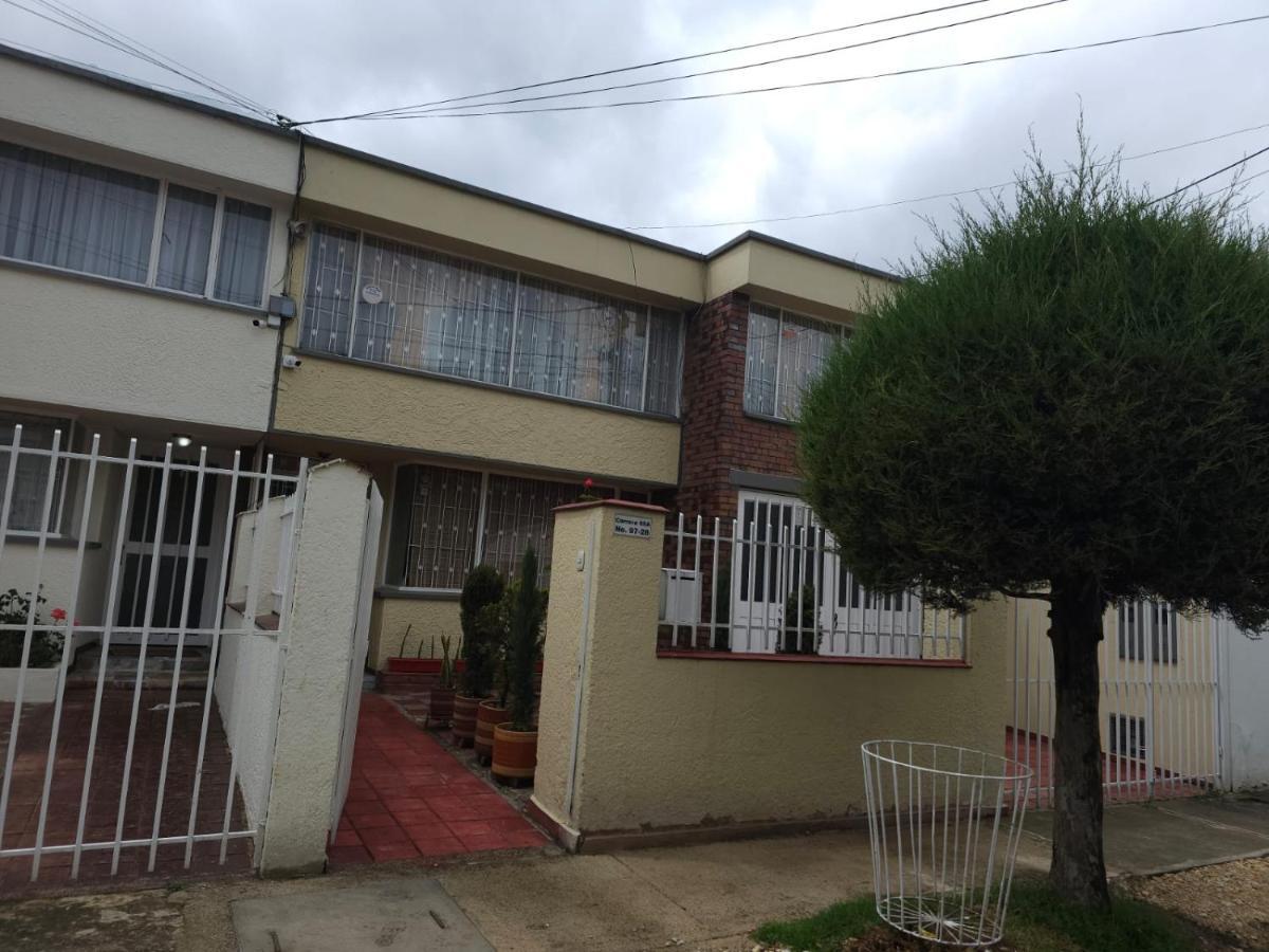 Casa de hóspedes Coliving_habitacion Privada Pajaro Amarillo