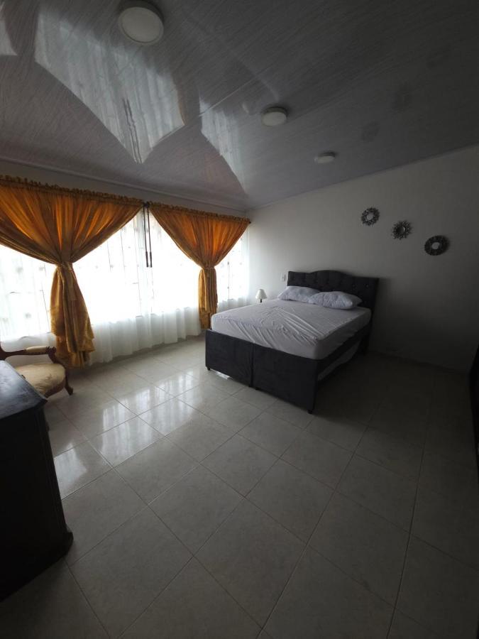 Casa de hóspedes Coliving_habitacion Privada Pajaro Amarillo *