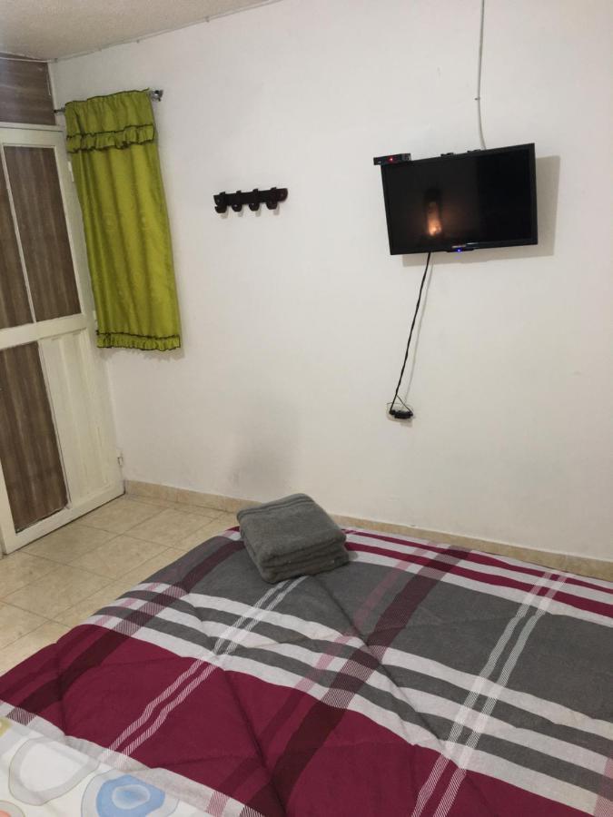 Homestay Dorado Airport & *