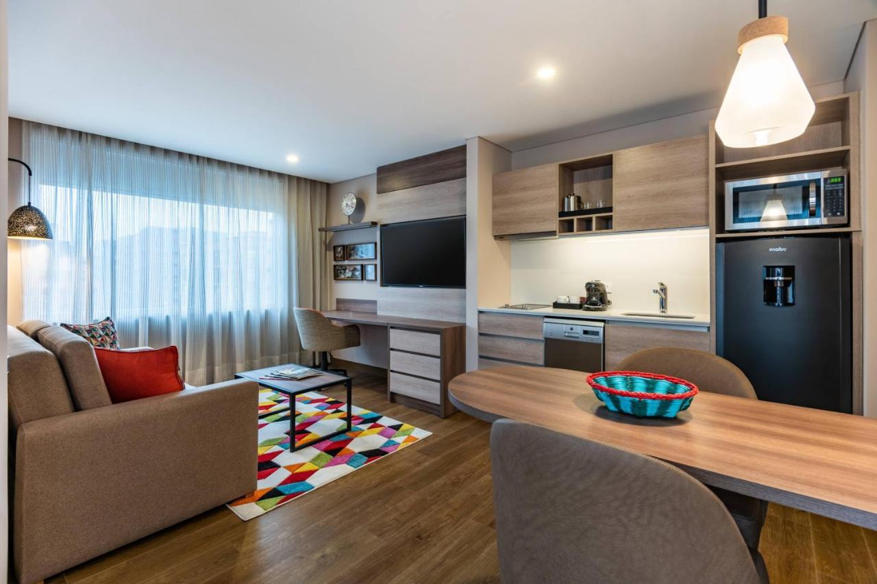 Hotel By Marriott