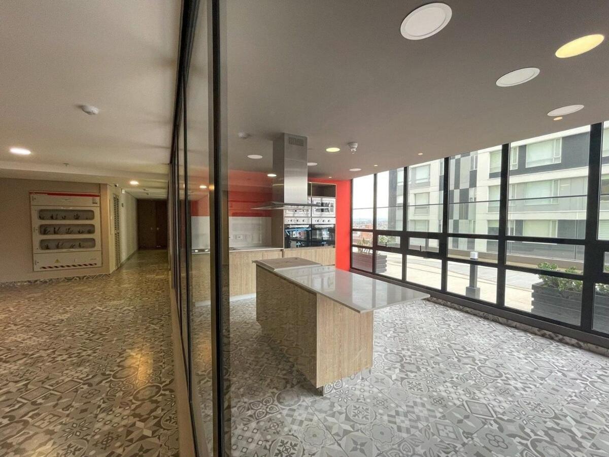 Modernos Y Exclusivos En Bogota, Colombia Apartment