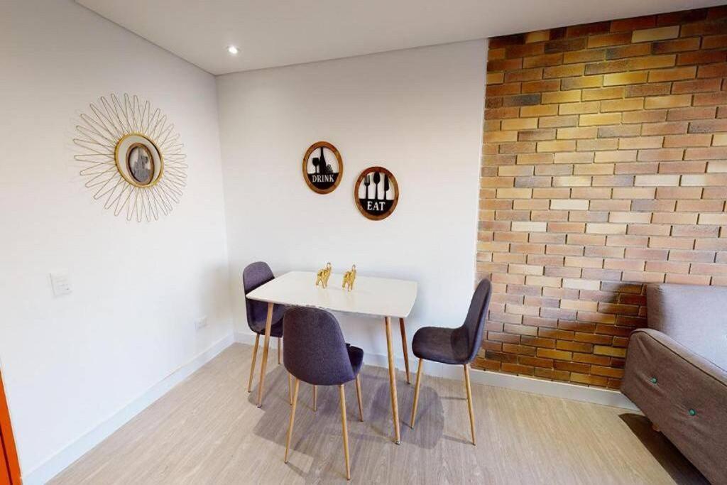 812 Elevated Escape Loft Apartment Bogota