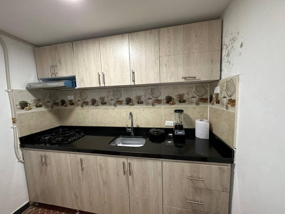 Apto Cerca A Clinica Del Olaya, Candelaria Y Centro Ciudad Apartment
