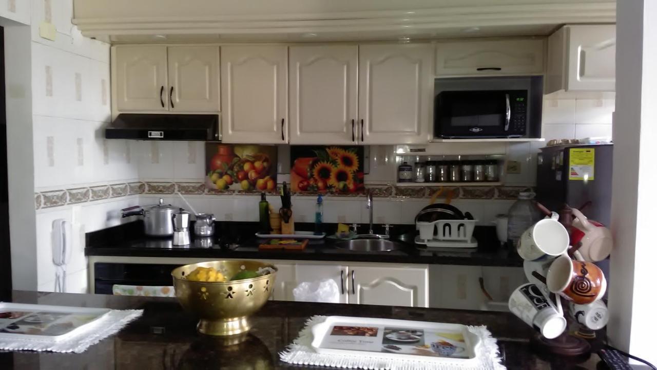 Habitacion Con Bano Privado En Sector Turistico Homestay