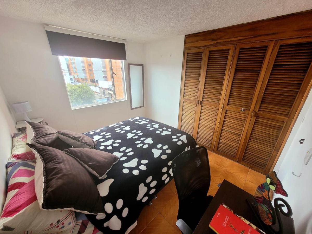 Lovely Private In In Cedritos Homestay