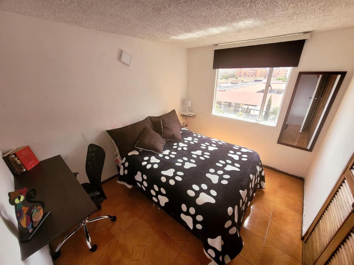 Lovely Private In In Cedritos Homestay *