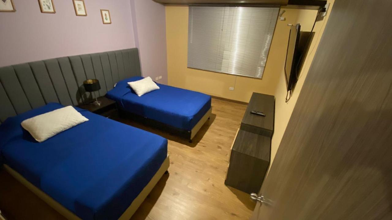 Homestay Nr Airport & Embassy / Rooms-apartments