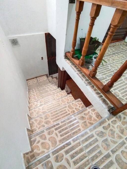 201 In An English-style House Apartamento