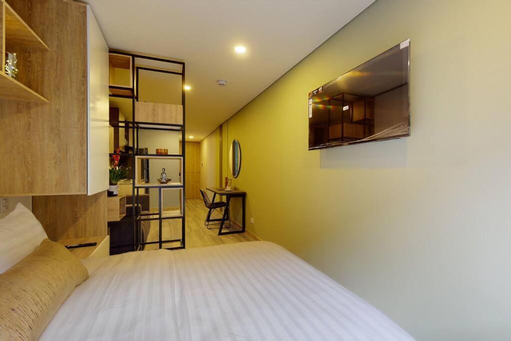 Exclusive 85 Street Bogota