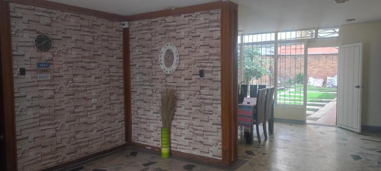 Colisseum Roma House - Turin- Campin Movistar Embajada Cubo Colsubsidio Homestay *