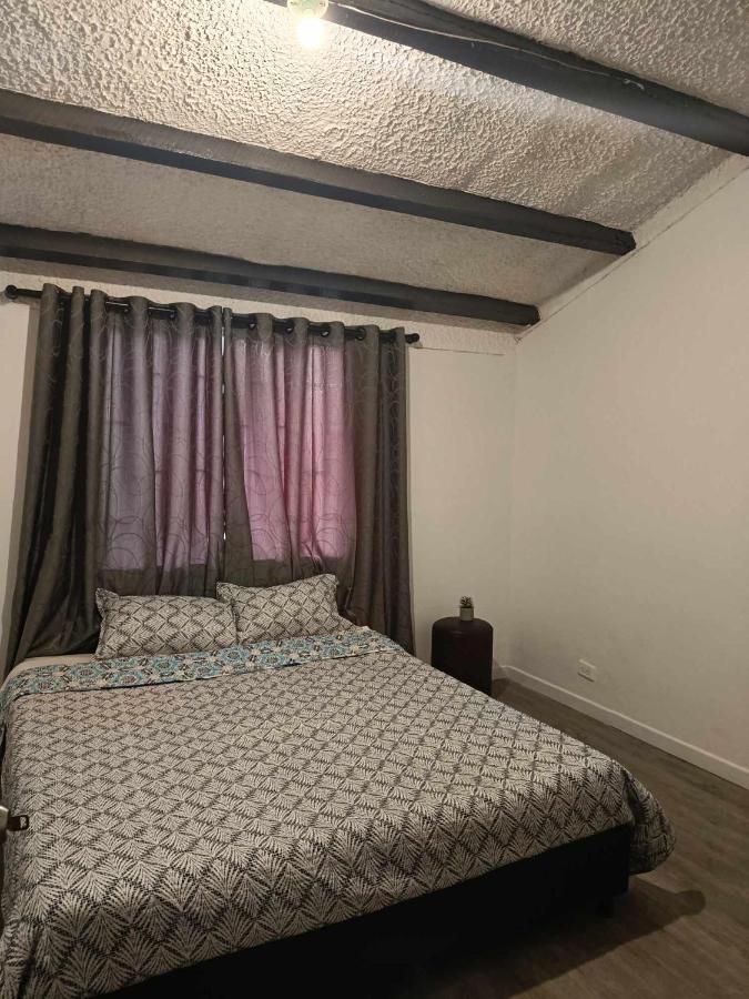 Casa En El Norte De La Ciudad, A 5 Minutos Del Portal Norte Guest house Bogota