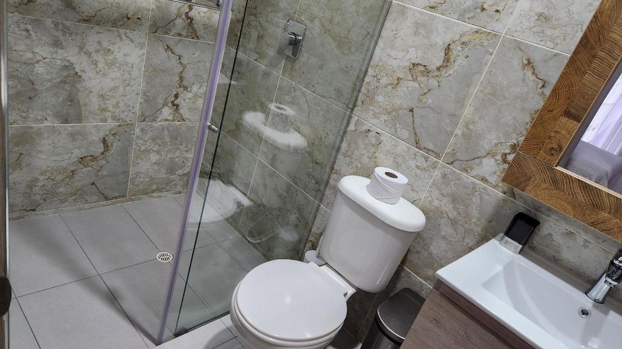 Muy Cerca Del Aeropuerto Nuevo Familiar Lindo Y Acogedor Apartment Bogota