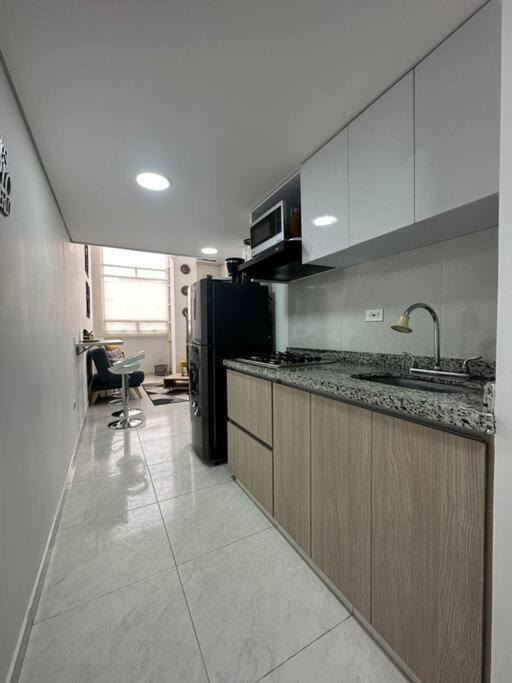 Hermoso Modelia Embajada Aeropuerto Apartment