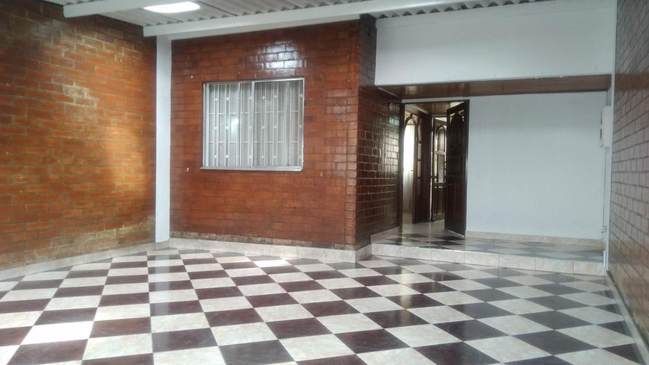 Calida, Comoda, Habitacion Amoblada Cerca Al Portal 80 Homestay *