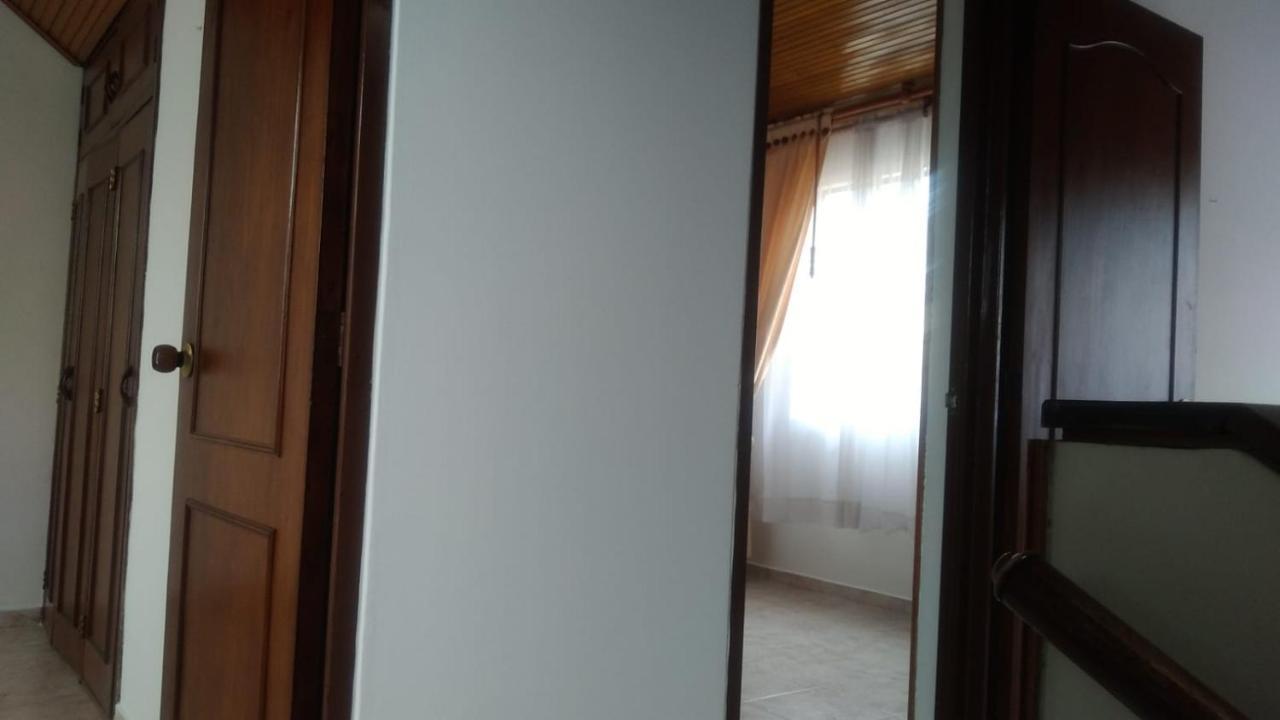 Calida, Comoda, Habitacion Amoblada Cerca Al Portal 80 *
