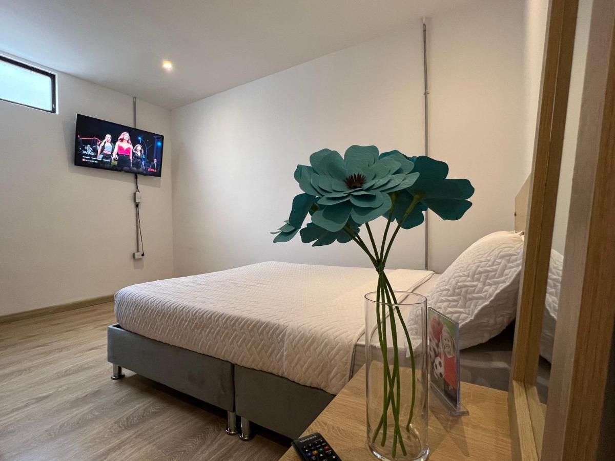 Hostelfc Castellana Apartment *