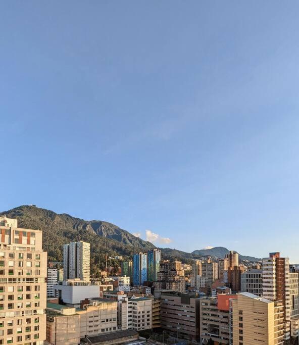 Acogedor Amoblado Centro Internacional, *