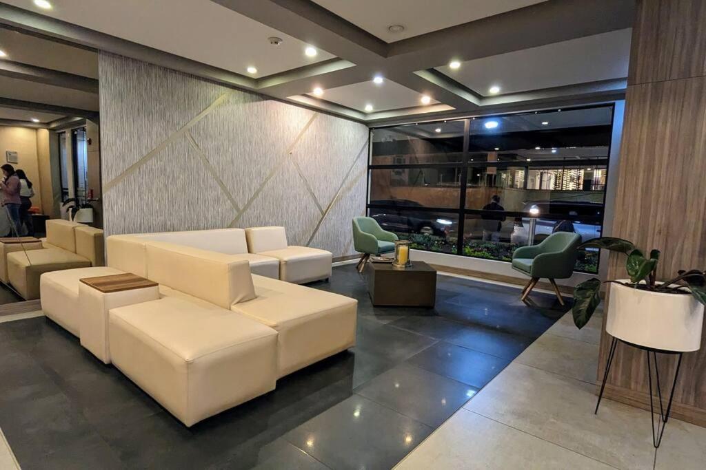 Apartamento Acogedor Amoblado Centro Internacional, Bogotá