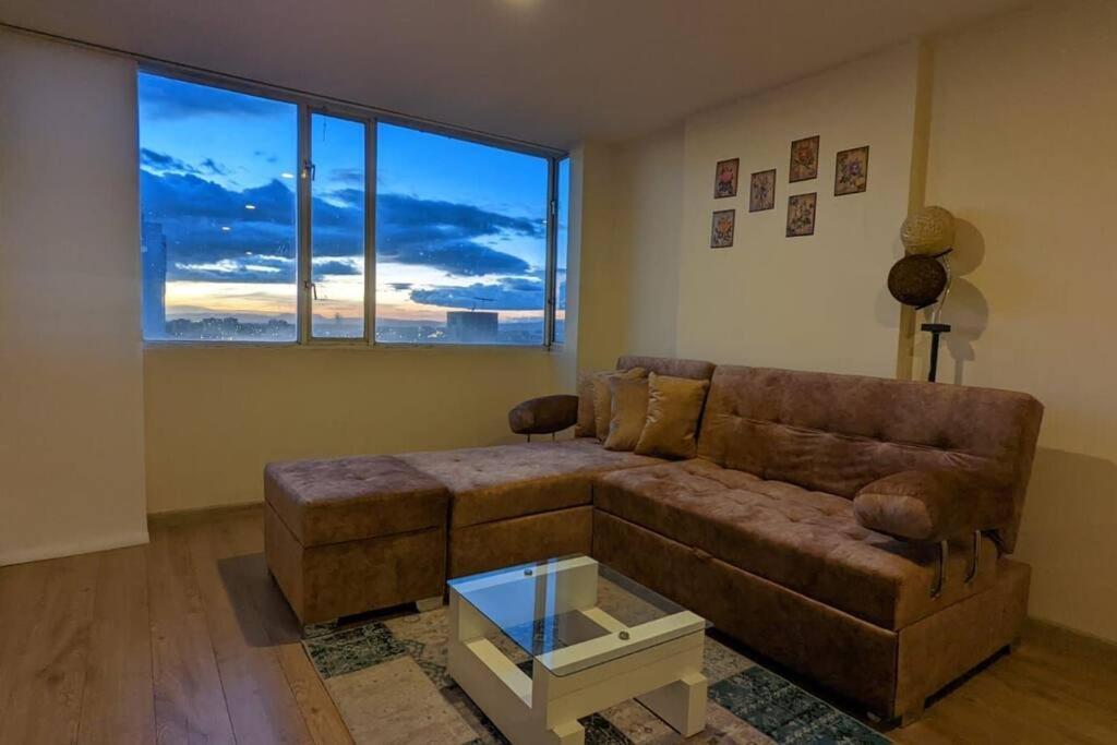 ¡apto Con Hermosa Vista En El Corazon De Bogota!