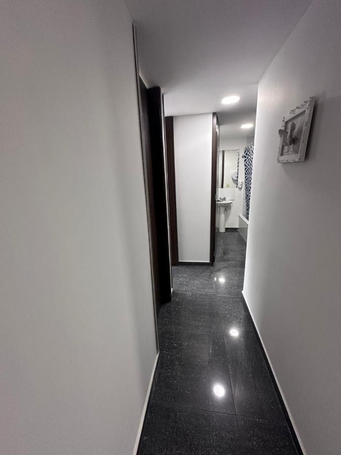 Pensión Sary House *